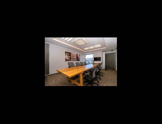 1,124M² OFFICE TO LET IN KENILWORTH